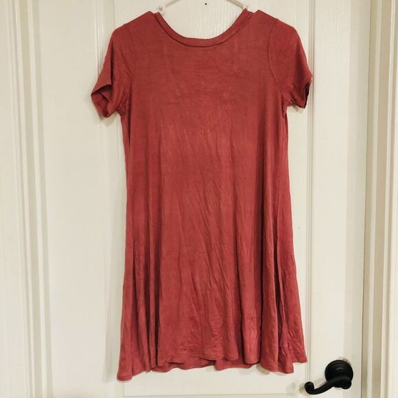 Love Cameron Women's Short Sleeve Casual Soft Jersey Dress Mauve Size Small‎ NWT - Picture 2 of 5